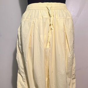 NEW Anthropologie Daily Practice Brand Parachute Yellow Pants Size Medium